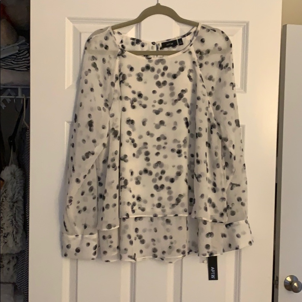 White w black hi low blouse sheer sleeves! Long